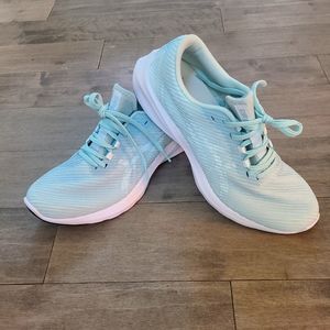 ASICS Women's Versablast Running Shoes 1012A835